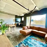 Designer Loft With Sunny Terrace